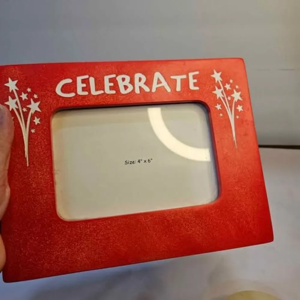 Red 'Celebrate' Star Design 4x6 Photo Frame